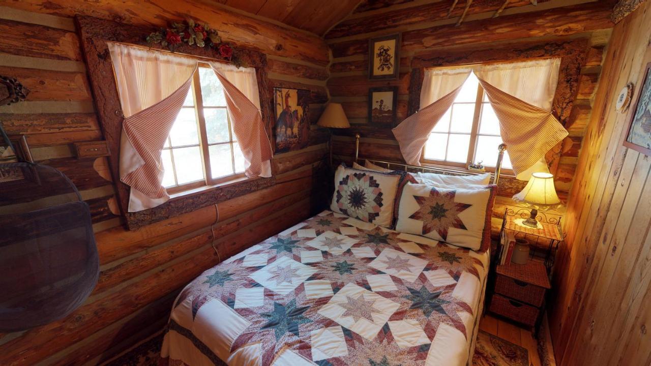 Cabin By The Creek With High Speed Wifi Red River Extérieur photo
